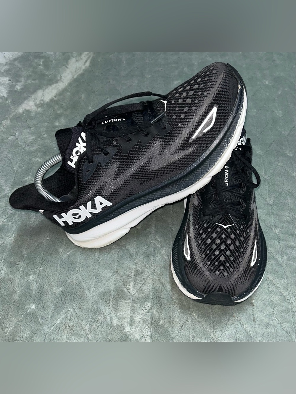 Hoka One One Clifton 9 Running Shoe Women’s Size 9.5 B Black/white